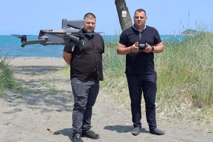 Внедряват дрон за проверки на незаконни обекти по плажовете в Бургас и областта