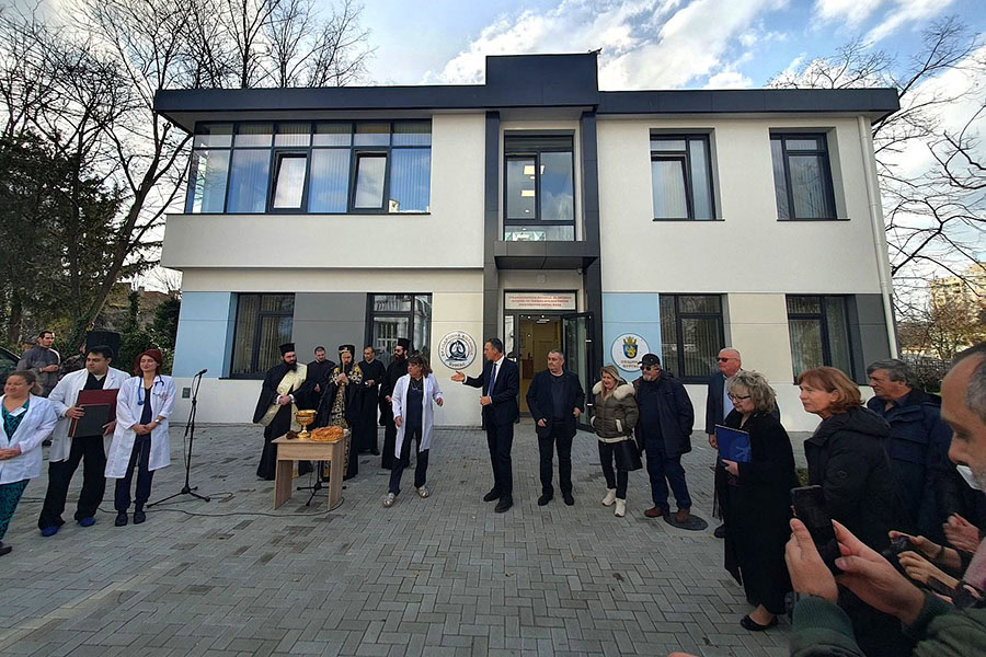 Новият корпус на Белодробната болница в Бургас бе официално открит