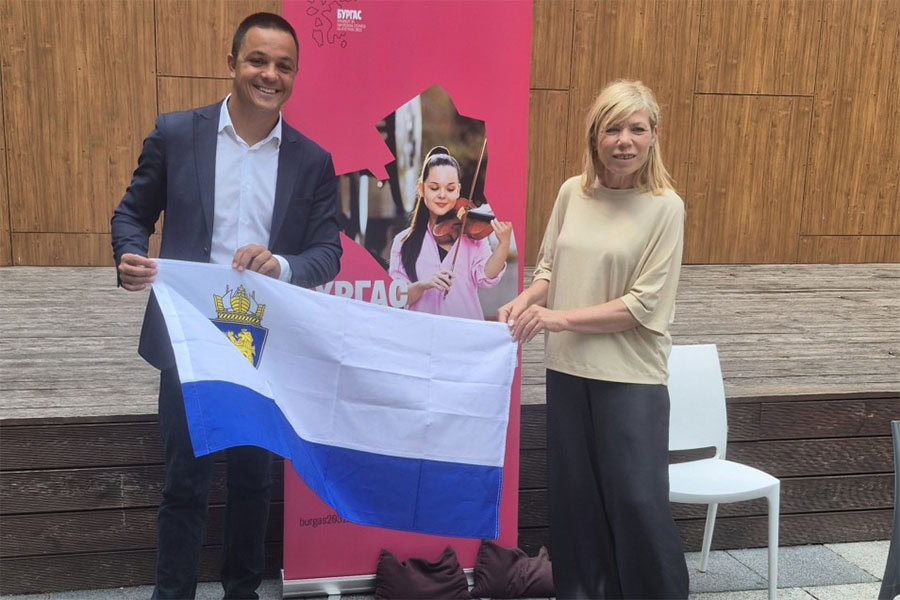 Цанко Цанков преплува Ла Манша за 9 часа и 21 минути