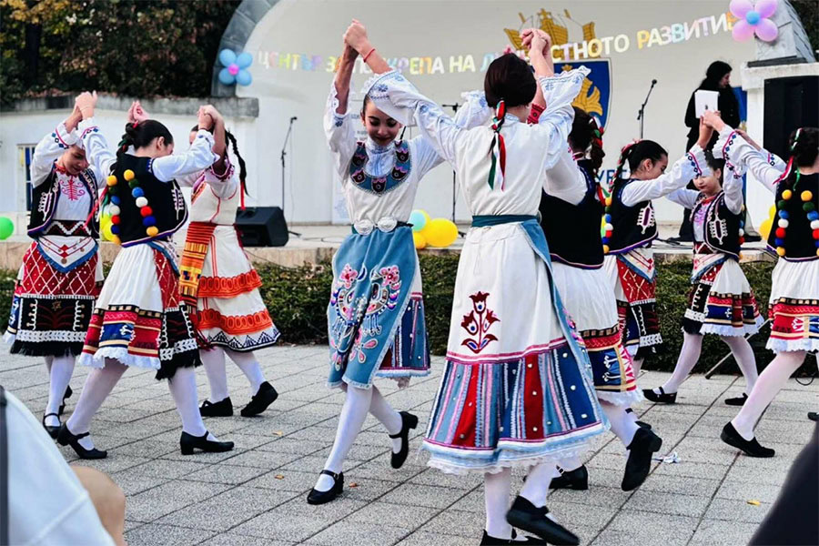 ЦПЛР - Бургас открива новата учебна година с празничен концерт на „Охлюва“